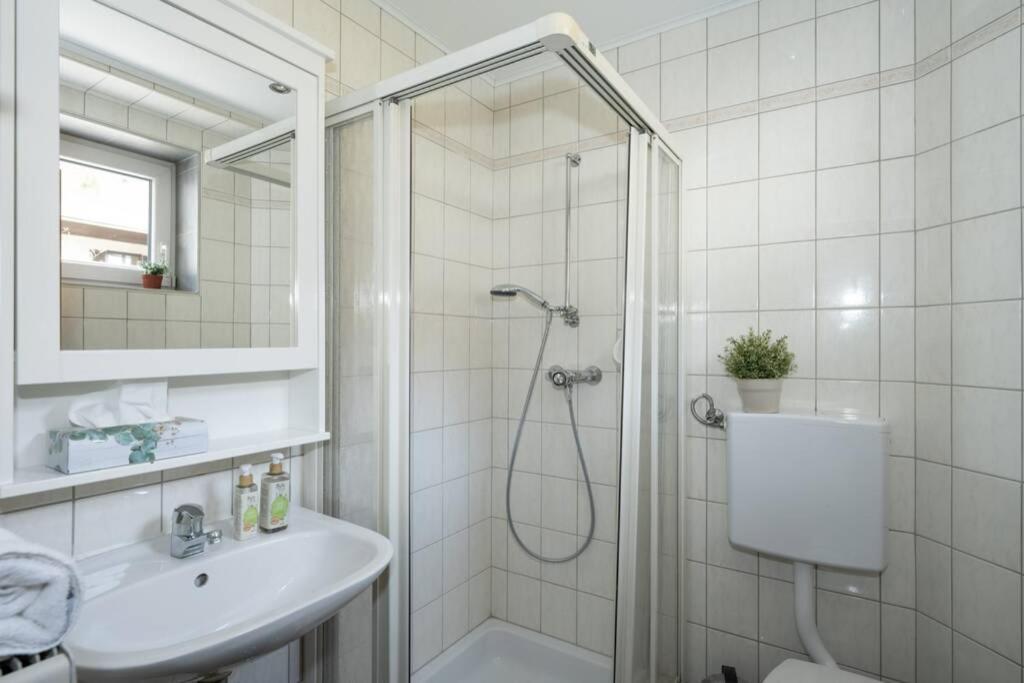Schoenes Ferienhaus Mit Garten Pörtschach am Wörthersee Eksteriør billede