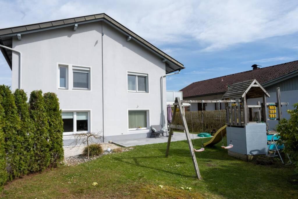 Schoenes Ferienhaus Mit Garten Pörtschach am Wörthersee Eksteriør billede