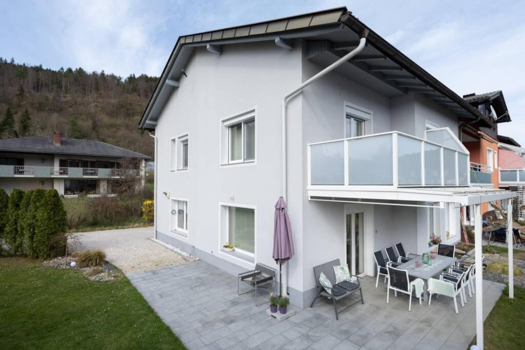 Schoenes Ferienhaus Mit Garten Pörtschach am Wörthersee Eksteriør billede